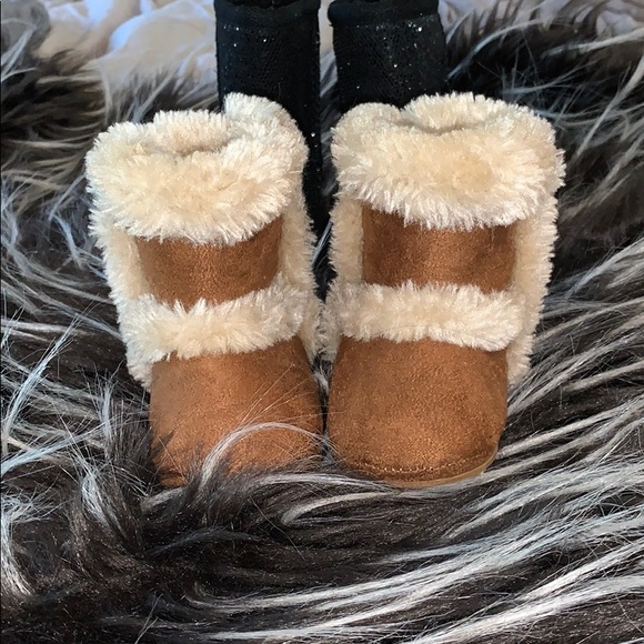 Boots bundle - Picture 2 of 5